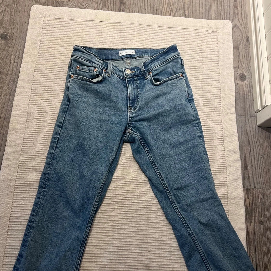 Blå bootcut jeans från Perfect Jeans - 90