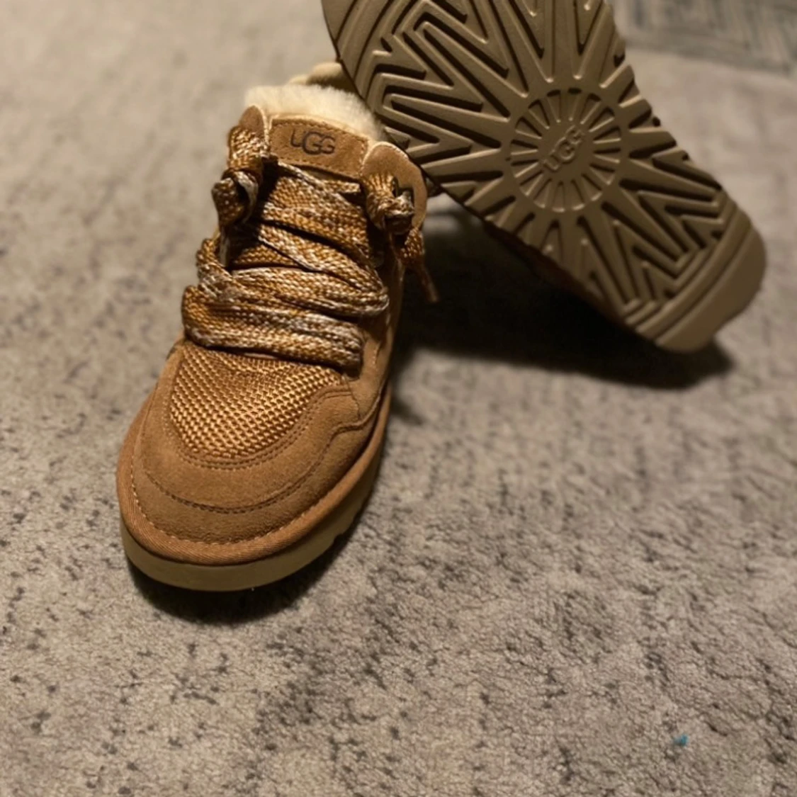 UGG Lowmel 'Chestnut' - 91