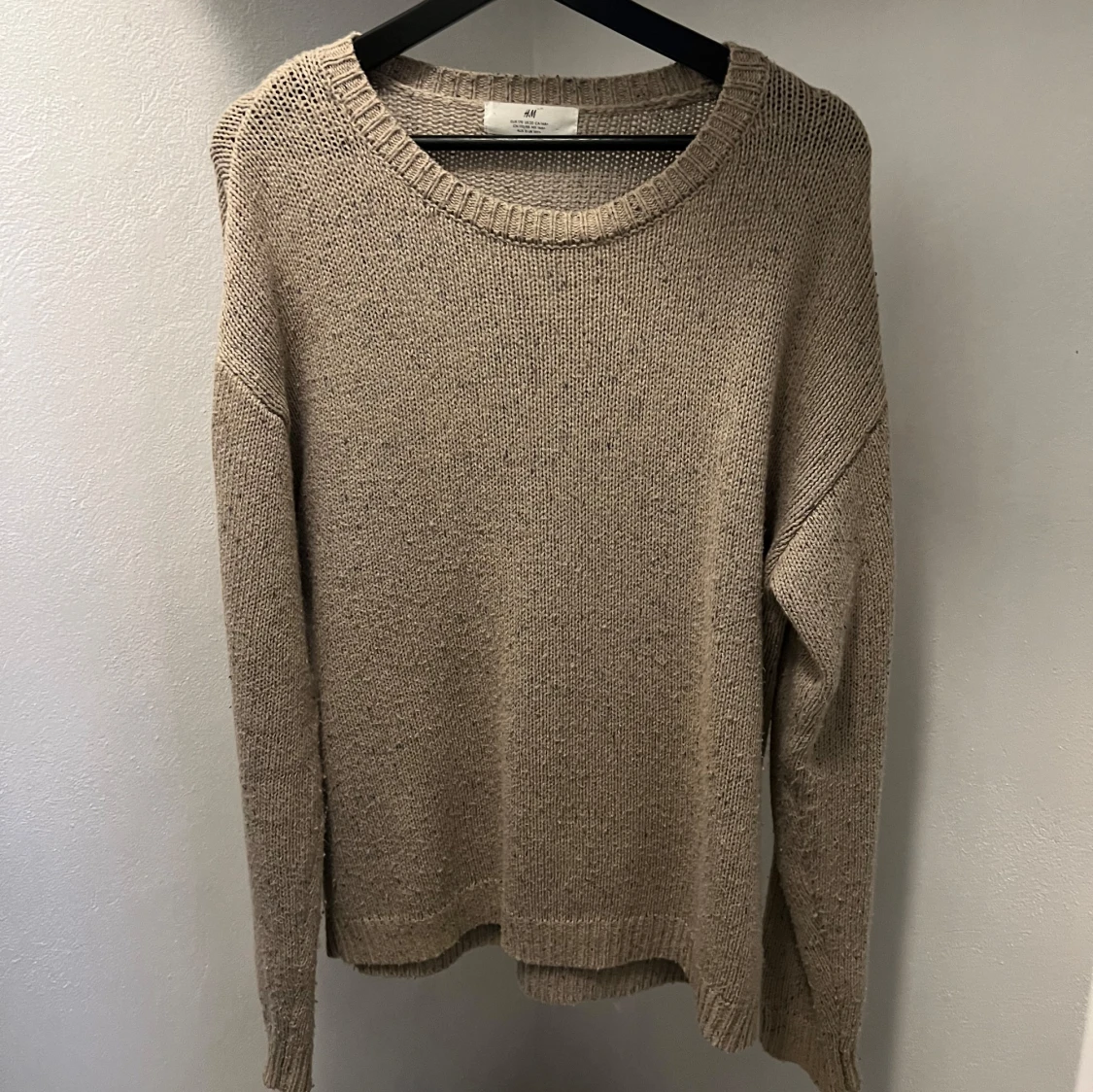 Beige stickad tröja