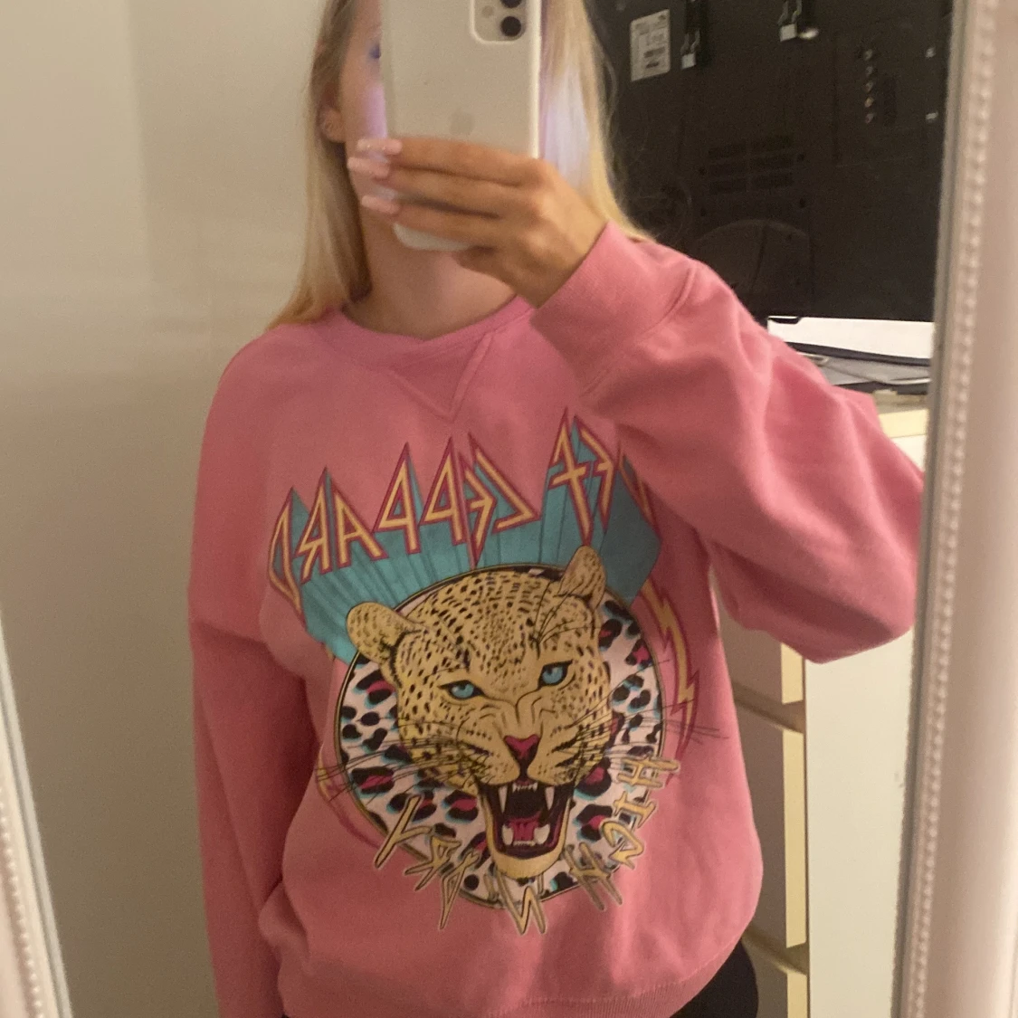 Rosa sweatshirt med leopardtryck - 90
