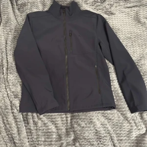 Polo Ralph Lauren höst jacka  - Fet höstjacka med fleece inuti. Använd 2 gånger och inga problem med den. 