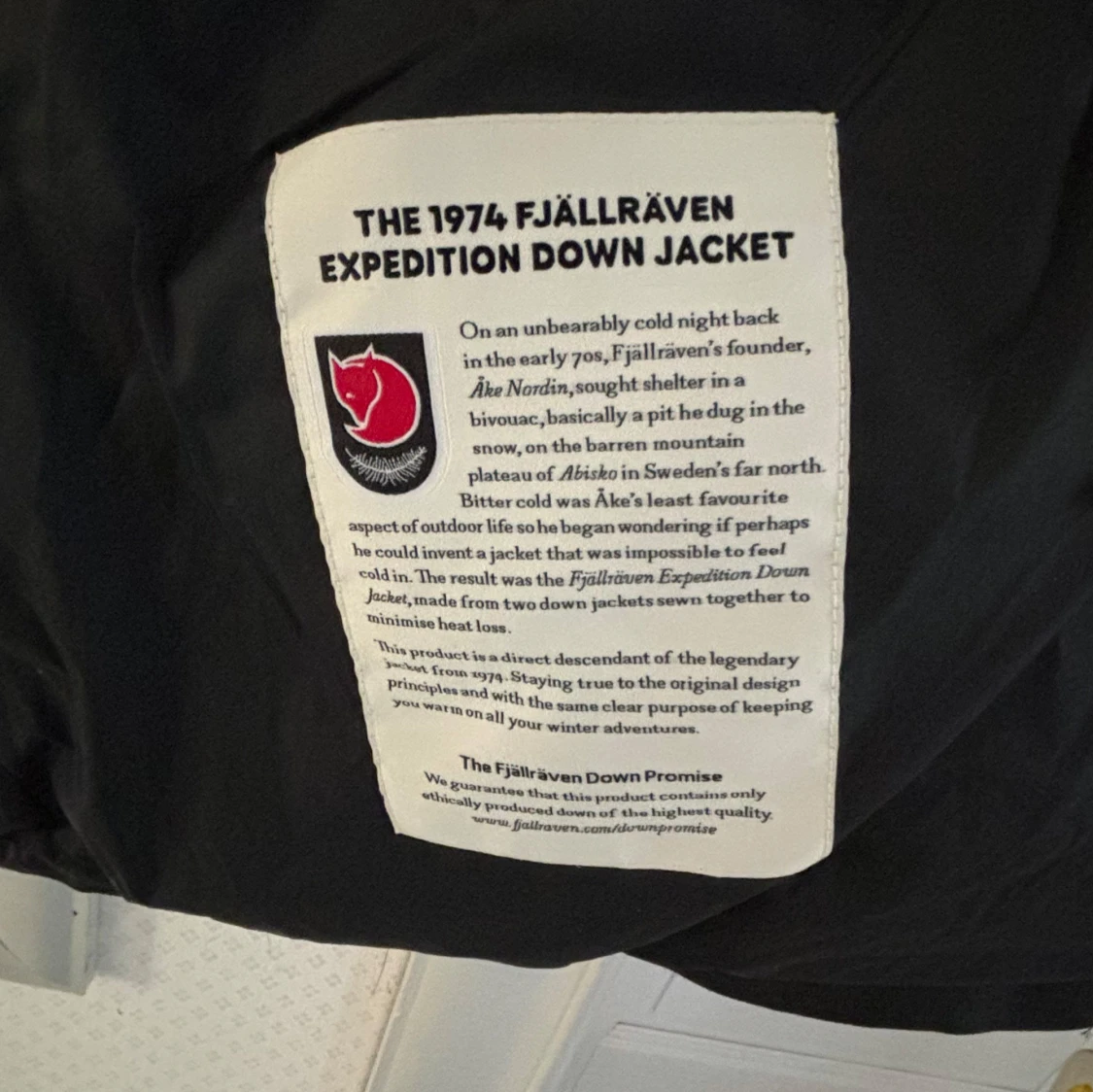 Svart dunjacka från Fjällräven - 92