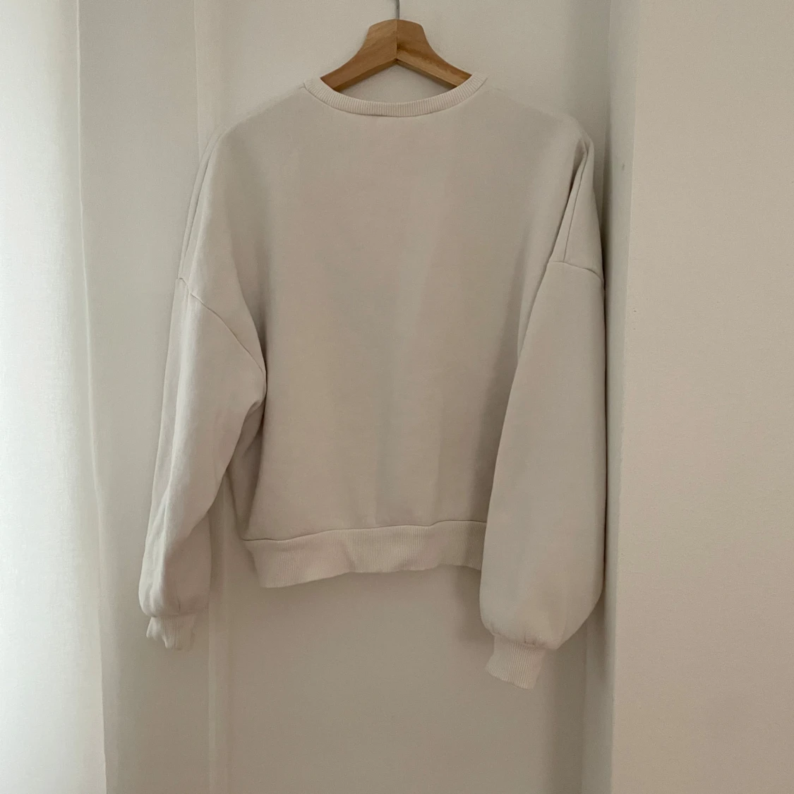 Vit sweatshirt från Only Trend - 91