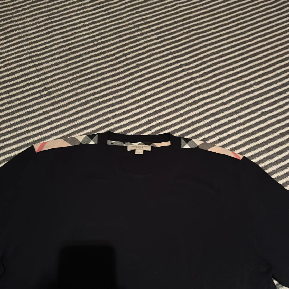 Svart Burberry crew neck  - 90