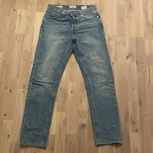 Feta Jack and Jones jeans med passformen relaxed/chris. Skick 9/10