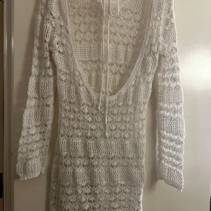 Virkad strandklänning - Jätte fin strandklänning 🤍Använd fåtal gånger