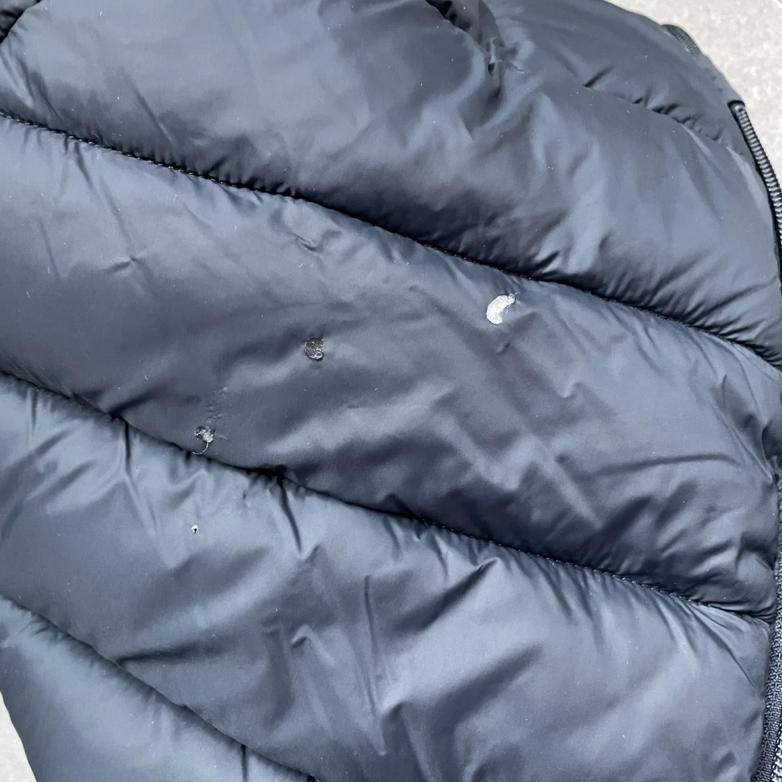 Svart pufferjacka från Save the Duck - 92