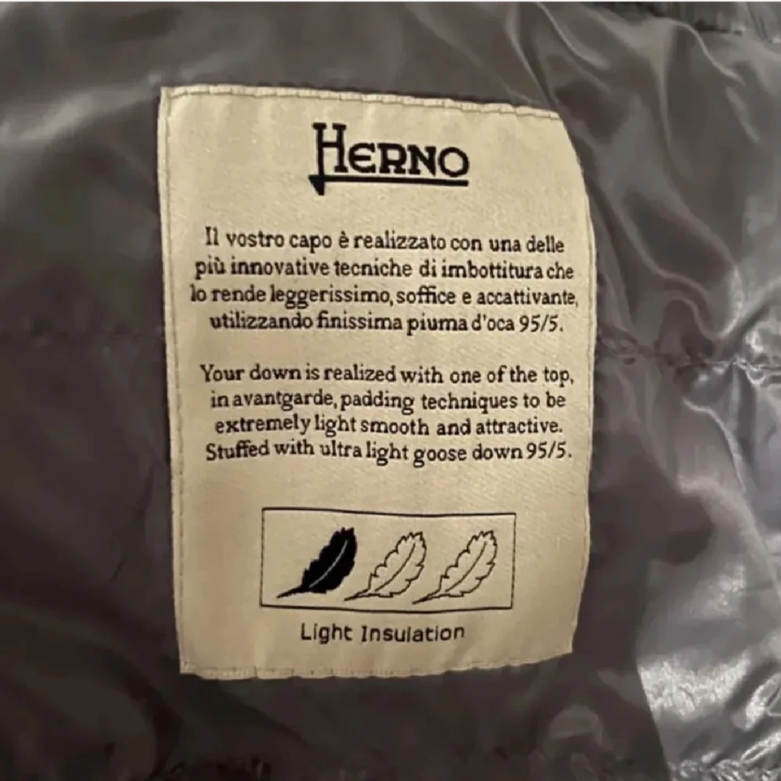 Grå dunjacka från Herno - 90