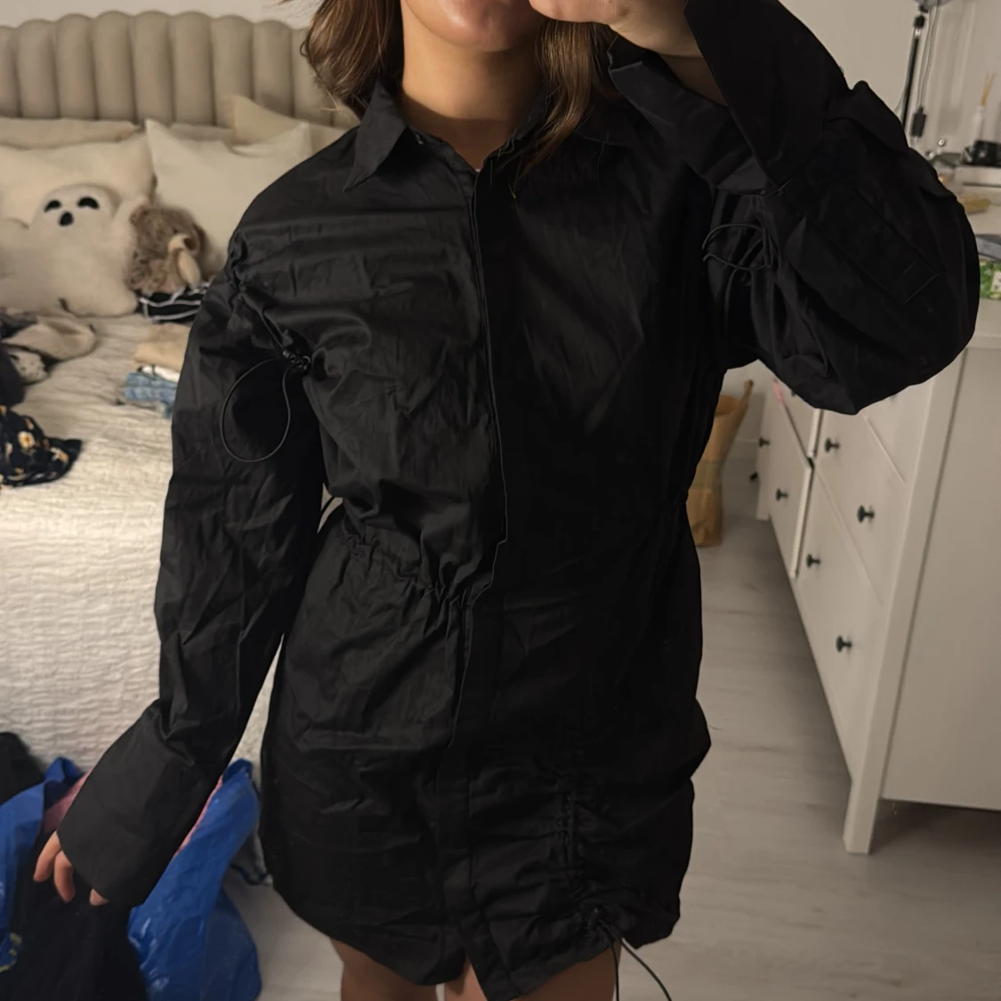 Svart klänning med dragkedja - 90