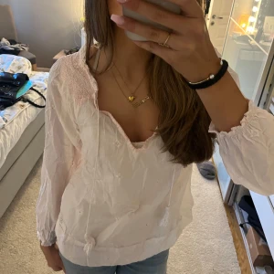 Odd Molly blus - Ljusrosa sommar blus från oddmolly