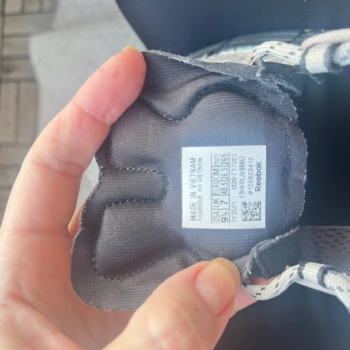 Gråa sneakers från Reebok - 92