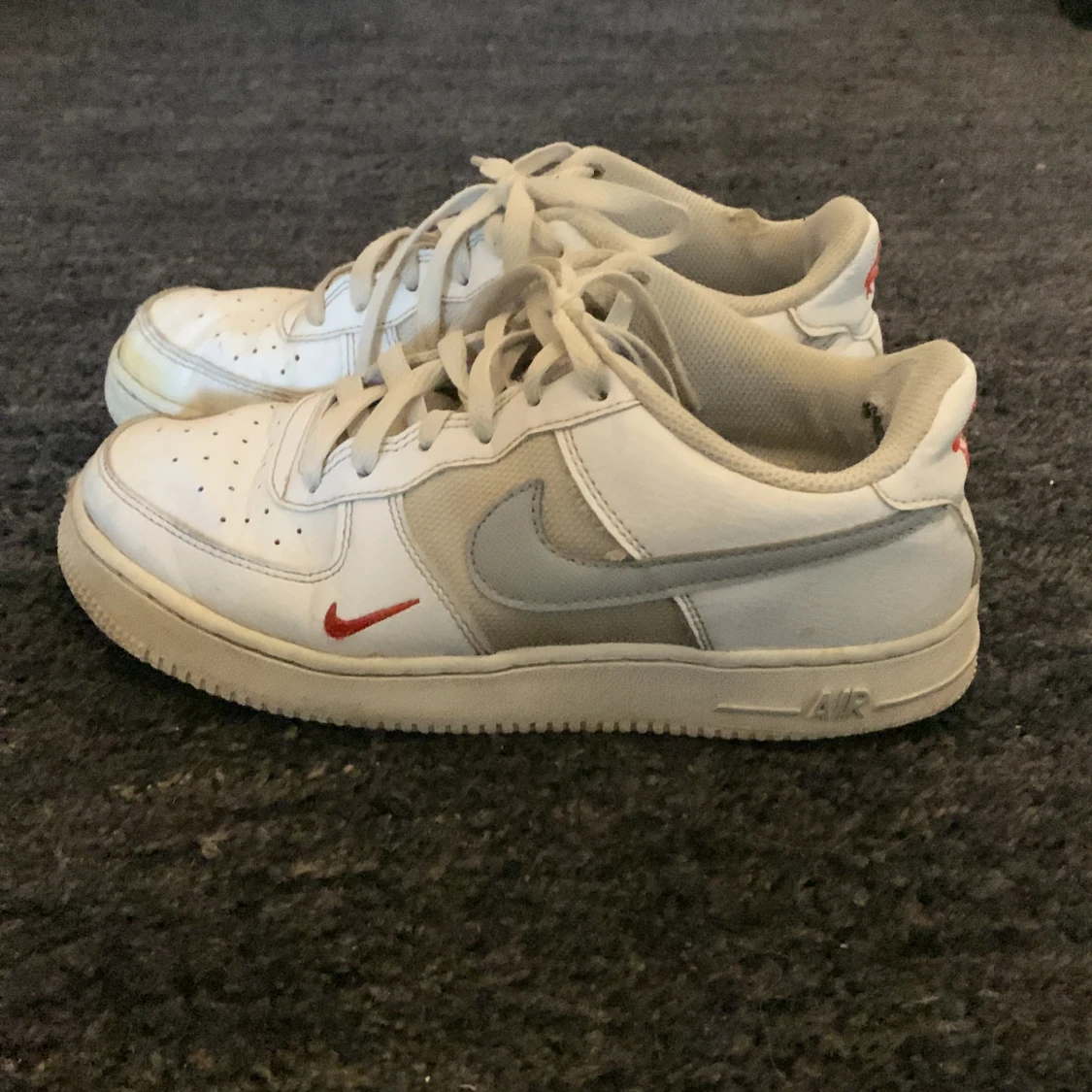 Säljer mina air forces 200
