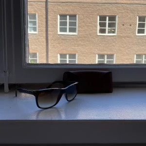 Rayban boyfriend - Säljer nu mina rayban boyfriend i leopard mönster| fodral ingår| tyvär inte kvitto| ny pris runt 1400 mitt pris 600