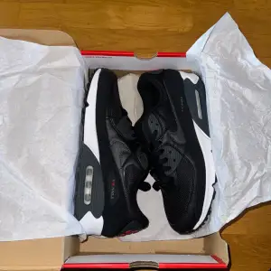 Nike airmax storlek 44 aldrig använda 