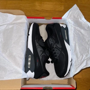 Nike airmax stl 44 - Nike airmax storlek 44 aldrig använda 