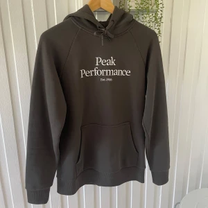 Peakperformance hoodie - Mycket gott skick storlek small herr.