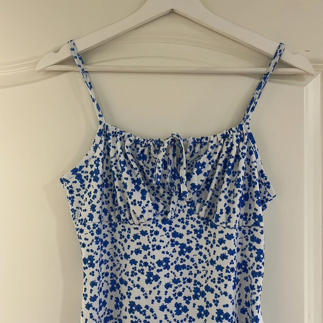 Blommig klänning  - 91