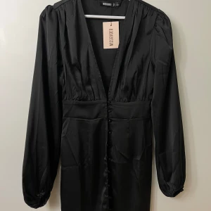 Svart klänning från Missguided - Aldrig använd.