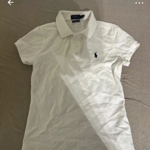 Ralph lauren pike  - Använd en gång 