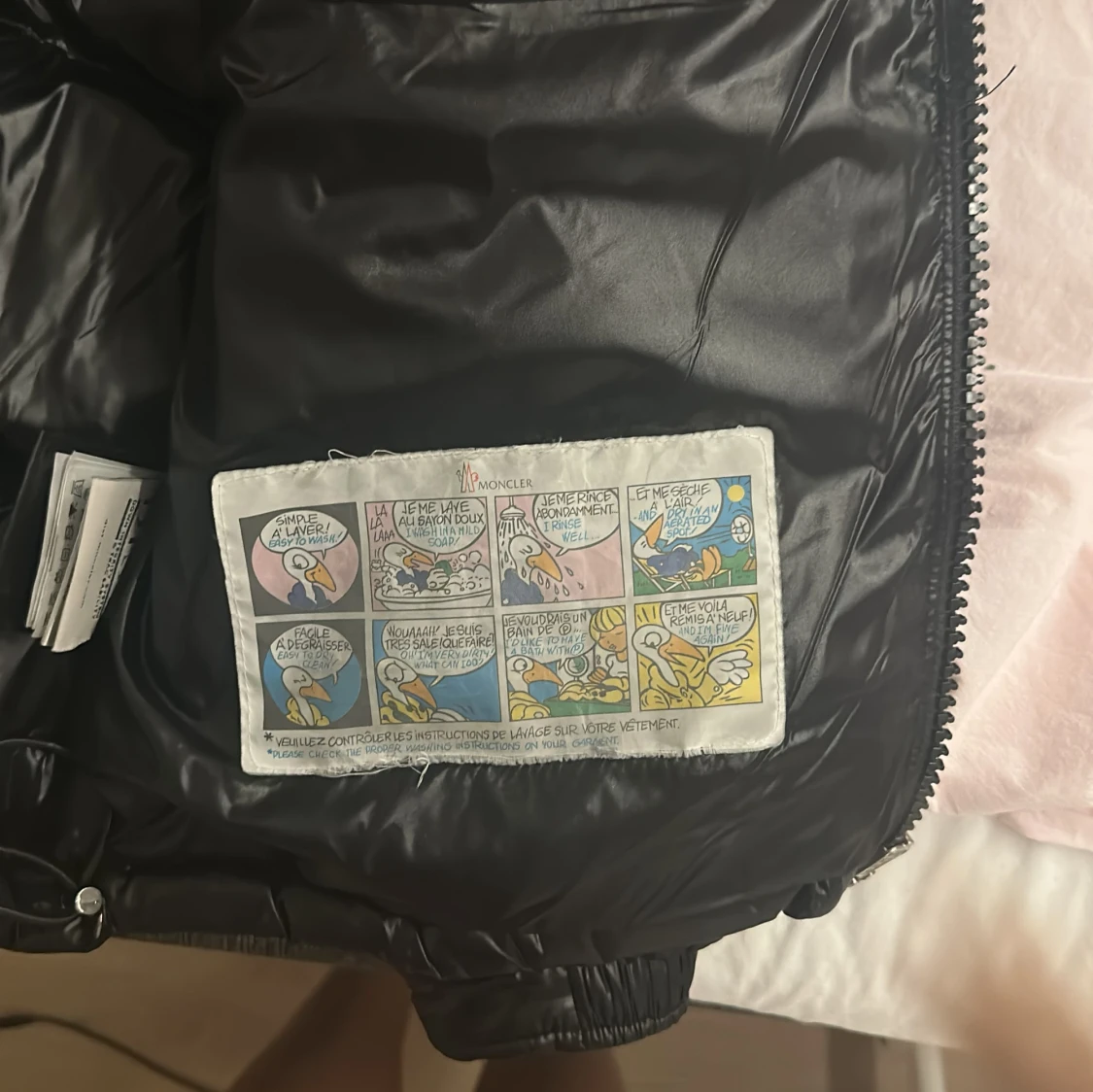 Svart dunjacka från Moncler - 90