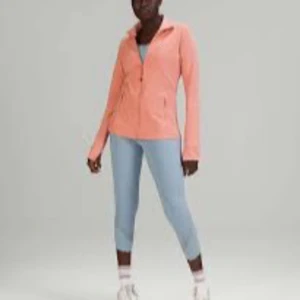 SÖKER!! - Söker Lululemon define jacket i någon av dessa färger, skriv snälla om du säljer!💕💕