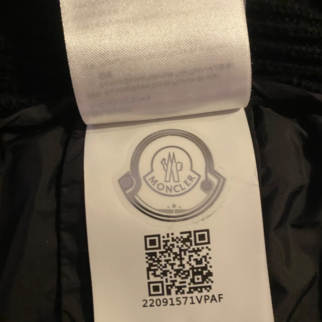 Svart cardigan från Moncler  - 93