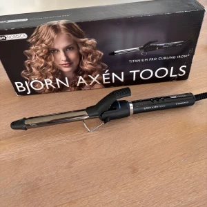Locktång från Björn Axén  - Titanium pro curling iron 19 mm. Endast använd ett fåtal gånger.