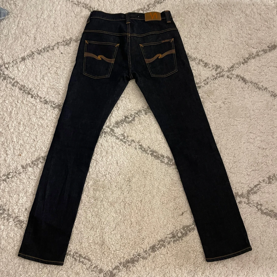 Mörkblå jeans från Nudie Jeans Co  - 93