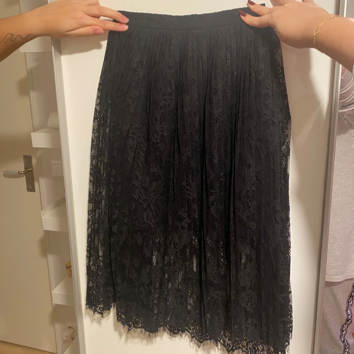 Svart spetskjol - 90