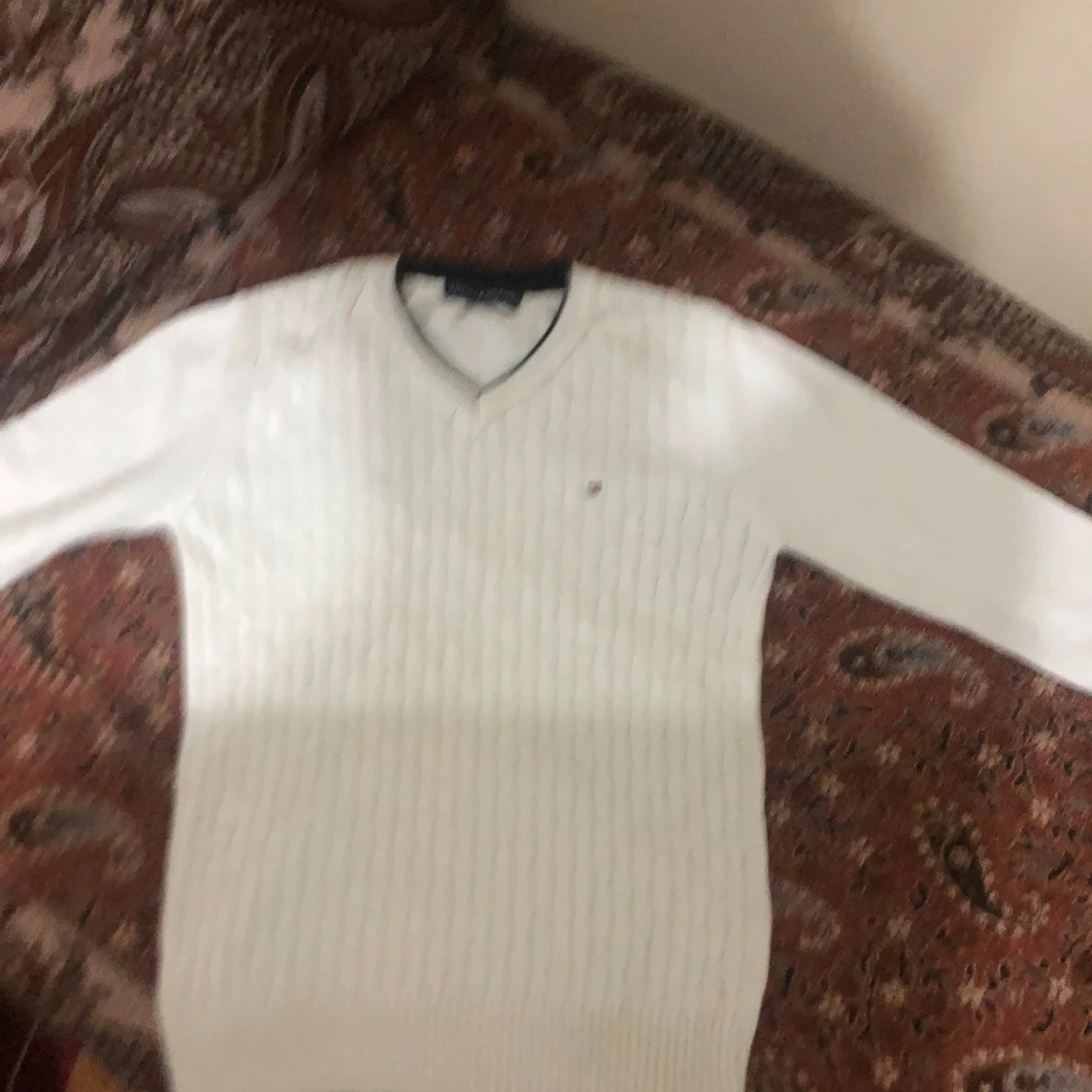 Vit ribbad tröja från Tommy Hilfiger