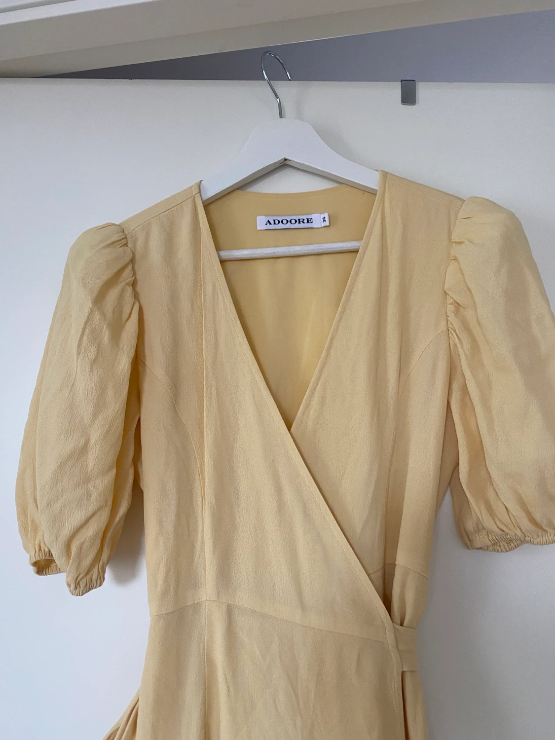 Adoore omlottklänning - 90