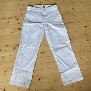 Dickies 874 - Hej säljer ett par dickies 874 byxor i storlek 32/30. Dom är i nyskick och knappt använda