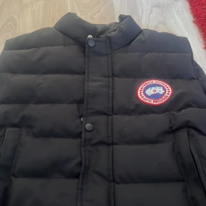 Canada goose väst - Andvänd några gånger jätte fin