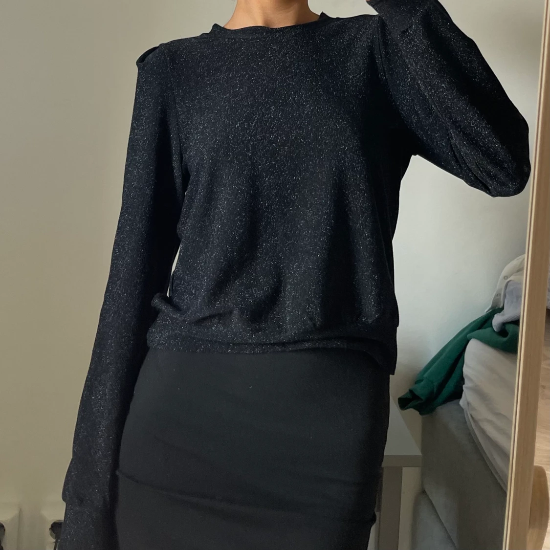 Glittrig topp från & other stories