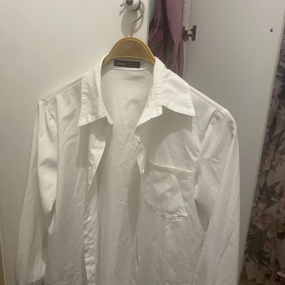 2 skjortor för 90 kr  - 90