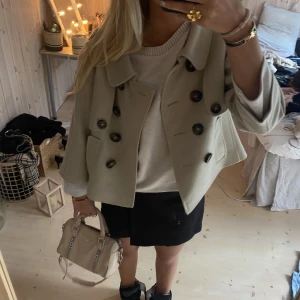 Trekvarts jacka - Super snygg kappa nypris ungefär 3000!!