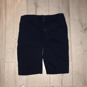 Polo Ralph lauren shorts - Snygga ralph lauren shorts i marinblå färg. Passar typ 13-15 åringar 