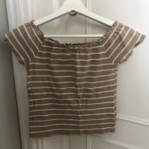 Topp - Superfin liten topp i stretch att ha på sommaren eller en mysig kväll🥰