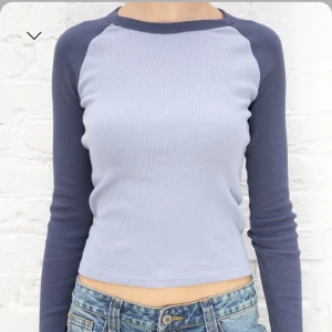 Brandy melville tröja - Långärmad tröja från brandy melville, storlek S