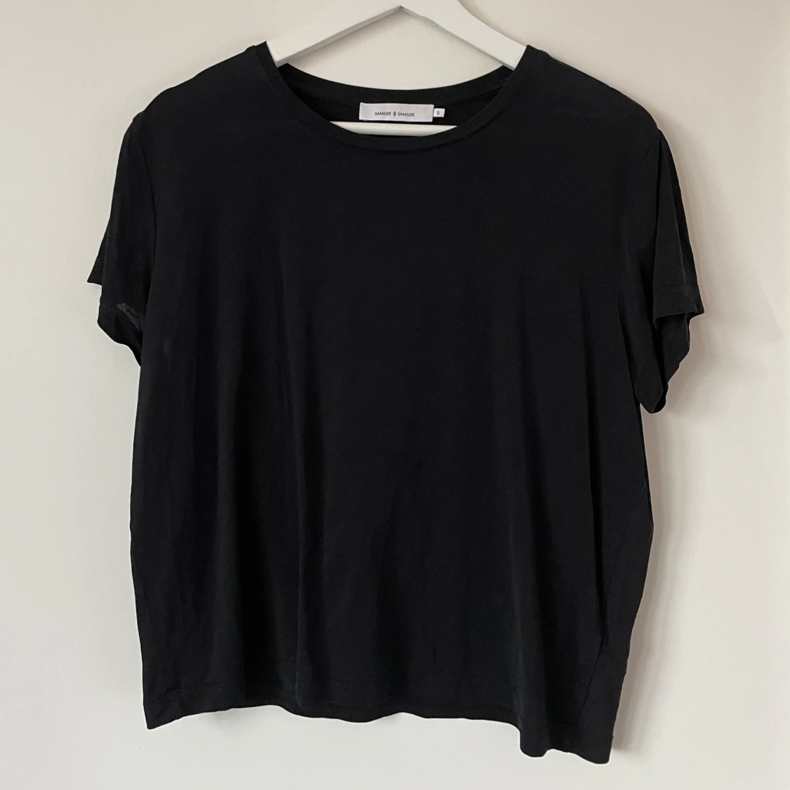 T-shirt från Samsøe Samsøe storlek small - 91