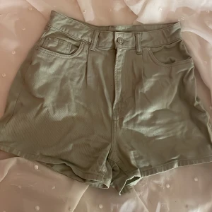 Gröna shorts  - Gröna shorts