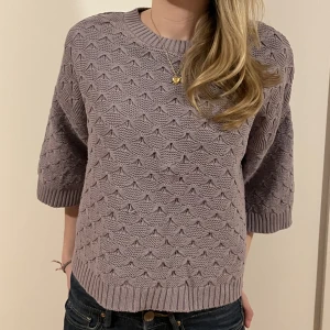 Tröja - Så himla fin tröja med fint stickat mönster!!🩷