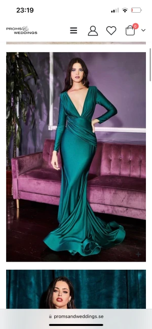 Klänning - Säljer min snygga klänning använd en gång på ett tillfälle. 