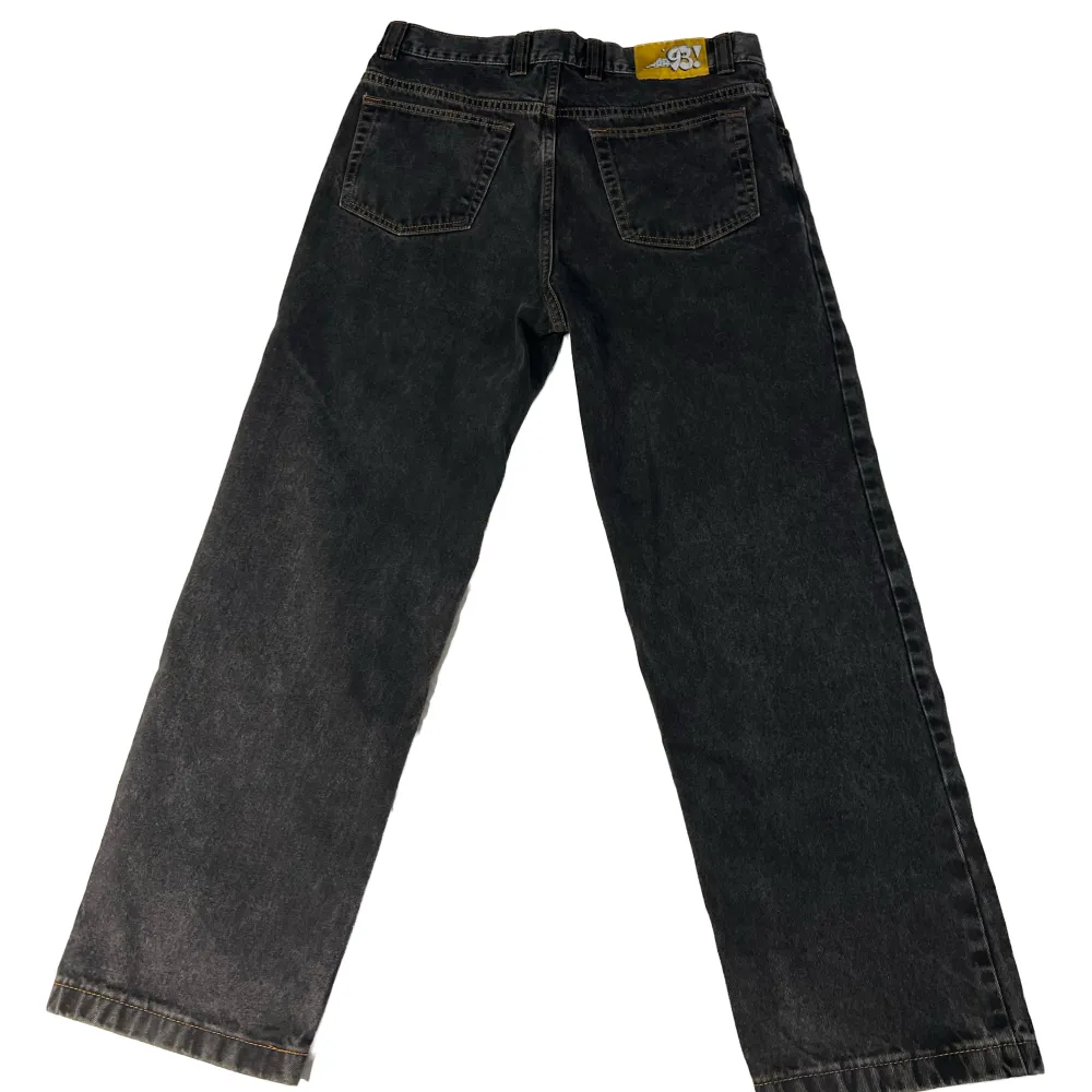 Polar 93 jeans som är i bra skick. Jag säljer dom för att dom har blivit för korta för mig. Jeans & Byxor.