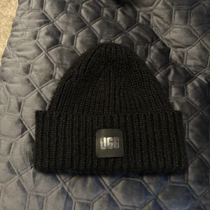 Ugg mössa - UGG australia mössa fint skick. Nypris 800kr