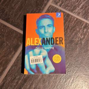Bok av Alexander av Nancy sparling från 2003  En rolig och träffsäker roman om att ta revansch 