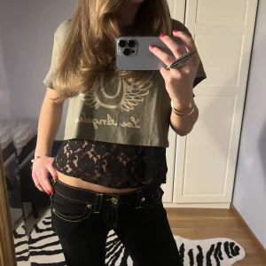 Spetstopp  - Asfin spetstopp från HM. Snygg att ha under magtröja😍 