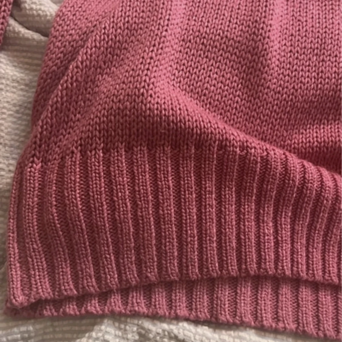 Rosa stickad tröja  - 90