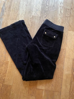 Juciy couture byxor  - Svarta juciy byxor. 