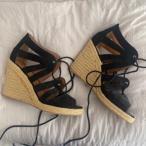 Kilklackar - Kilklackar från H&M i storlek 40. Använda fåtal gånger